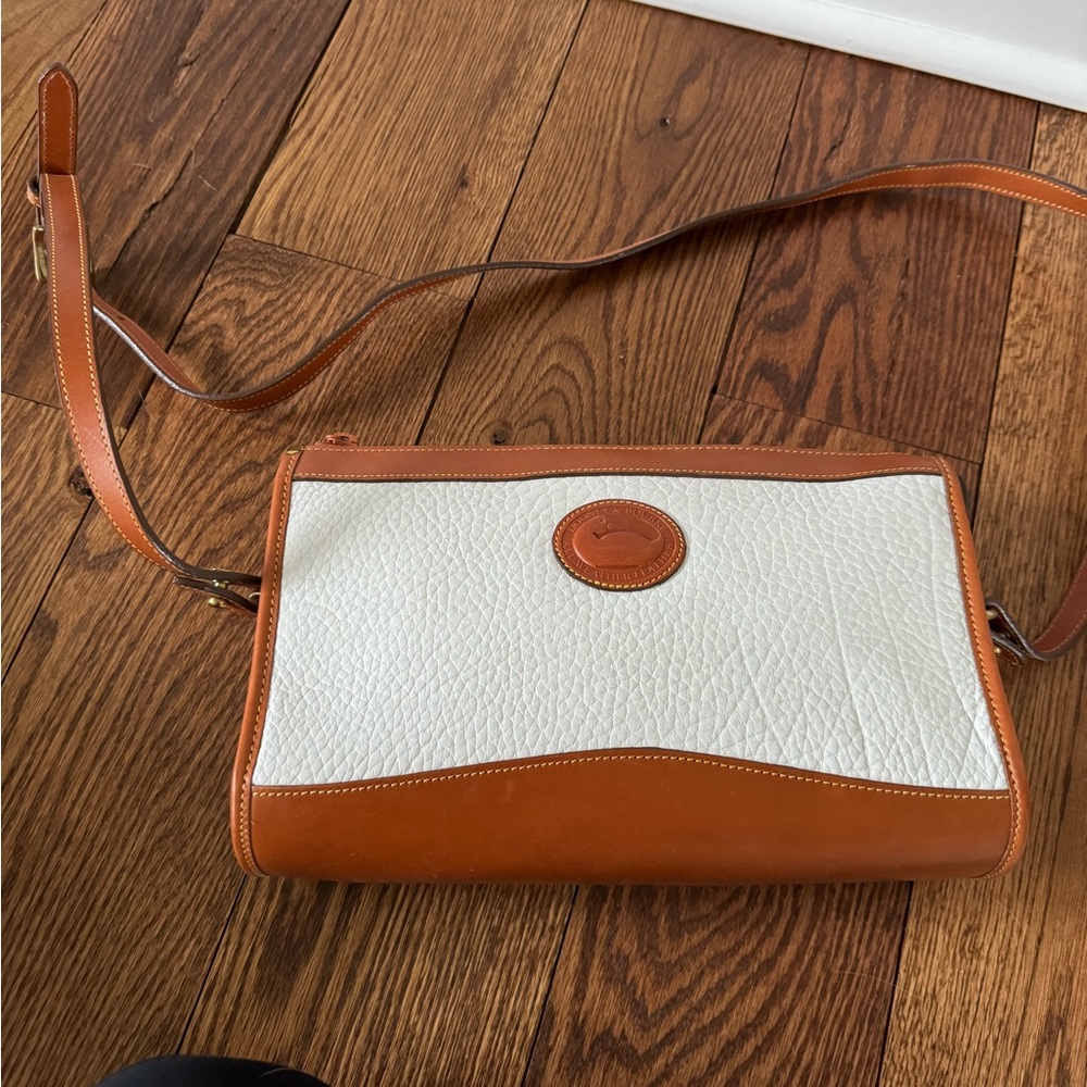 Vintage Dooney & Burke leather crossbody. Never been used!